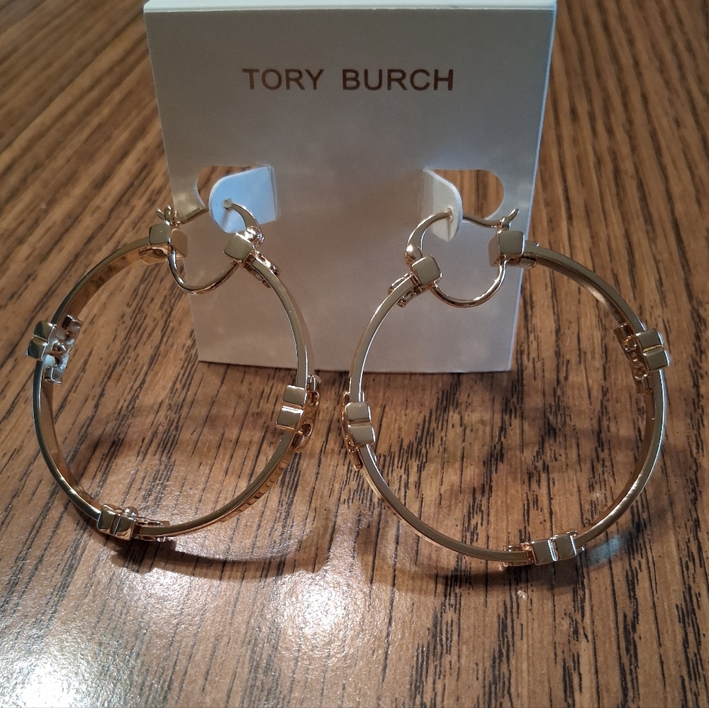 Tory Burch Gold Hoop Earrings With Logo Accents NWT - Picture 7 of 10
